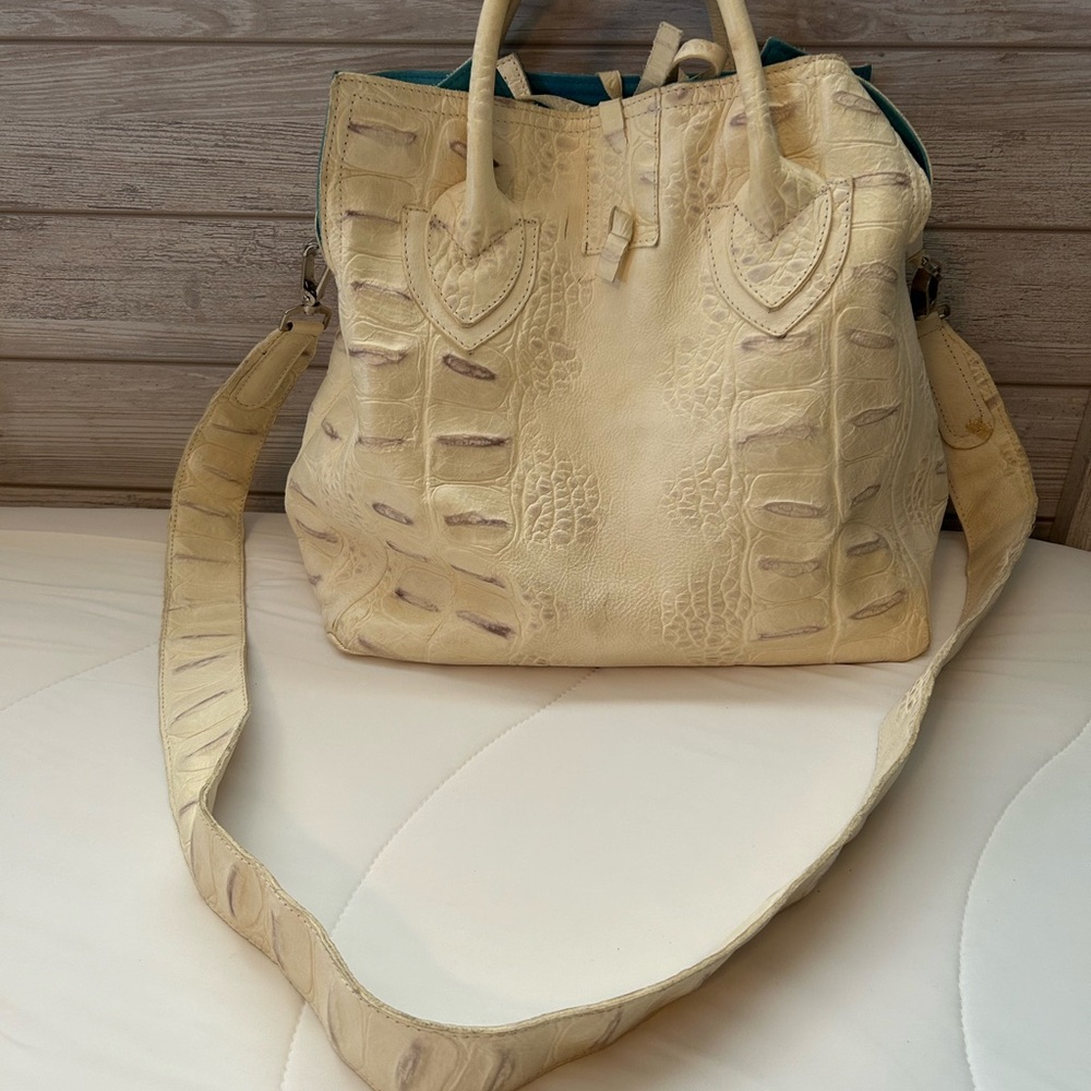 Chic Cream Shoulder Bag